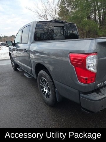 2023 Nissan Titan SV