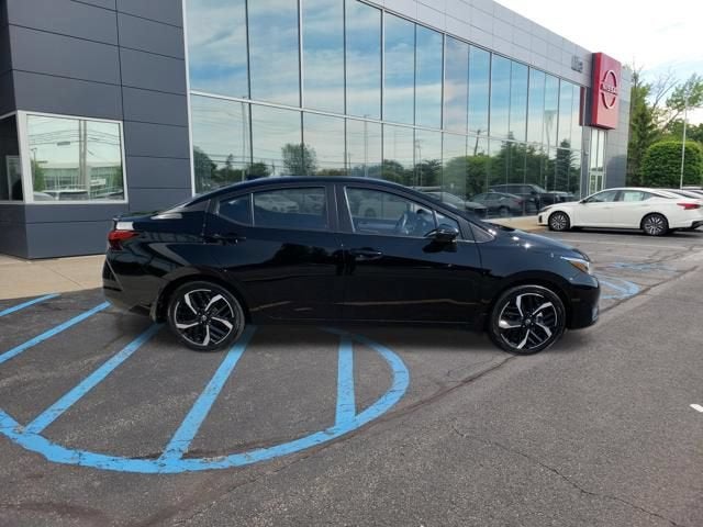 2025 Nissan Versa SR