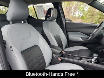 2022 Nissan Kicks SR