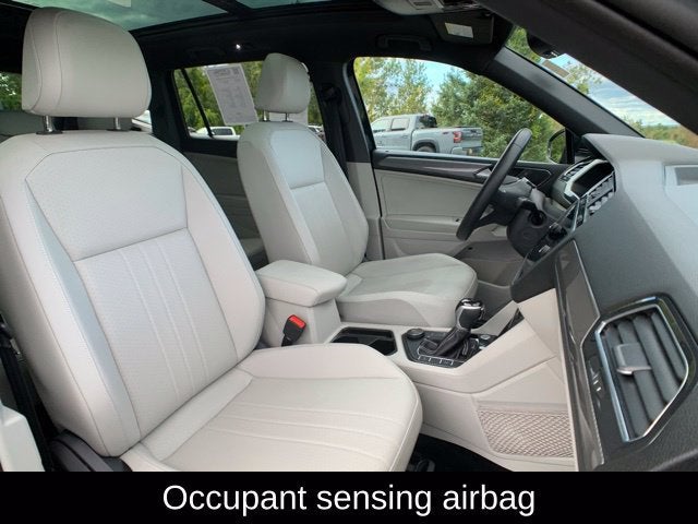 2023 Volkswagen Tiguan SE R-Line Black