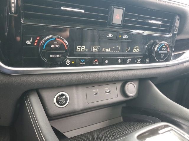 2022 Nissan Rogue SL