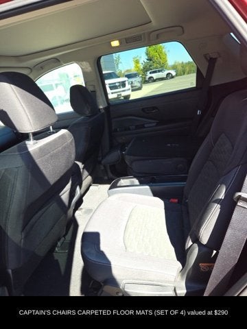 2024 Nissan Pathfinder SV