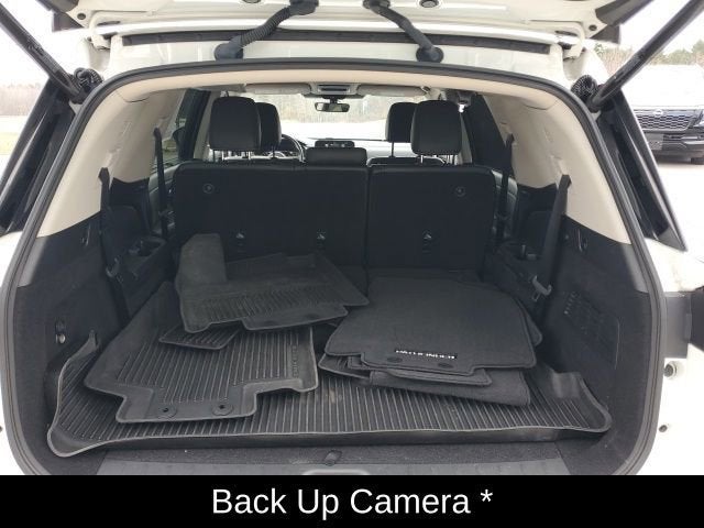 2024 Nissan Pathfinder SL