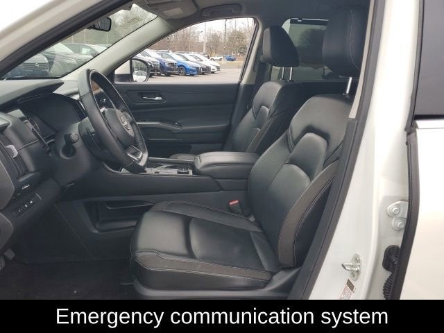 2024 Nissan Pathfinder SL