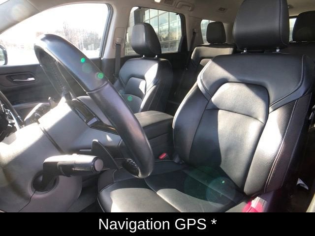 2022 Nissan Pathfinder SL