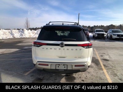 2022 Nissan Pathfinder SL