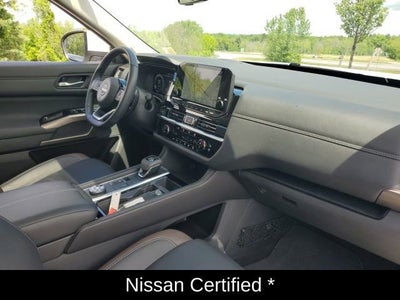 2024 Nissan Pathfinder Platinum