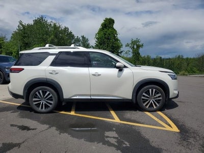 2024 Nissan Pathfinder Platinum