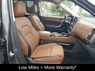 2025 Nissan Pathfinder Platinum