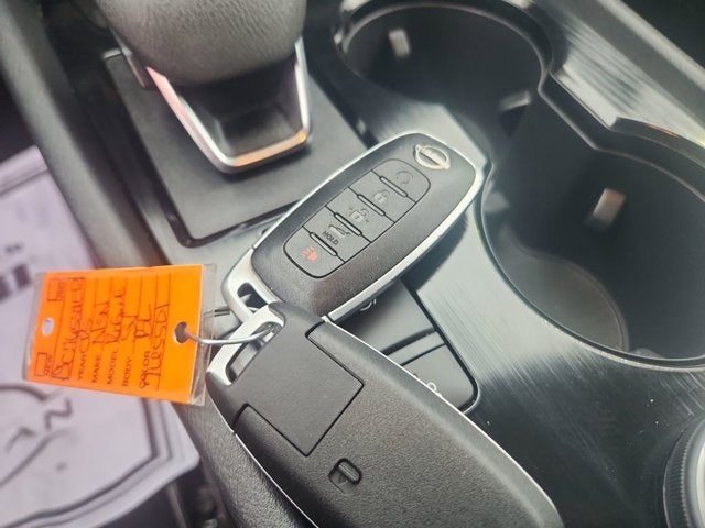 2025 Nissan Rogue SV