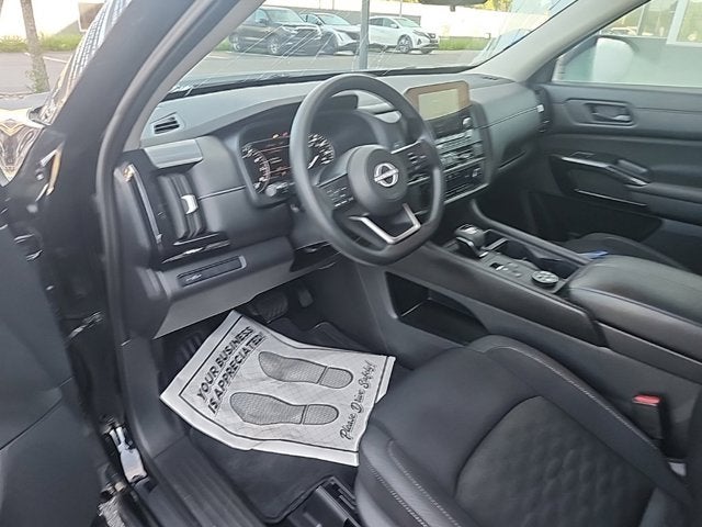 2024 Nissan Pathfinder S