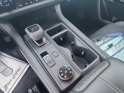 2024 Nissan Pathfinder S