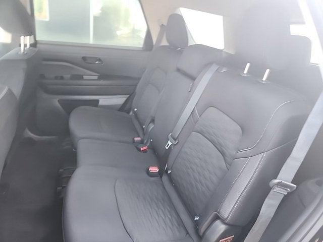2024 Nissan Pathfinder S