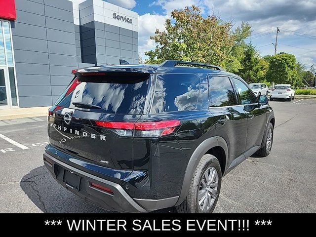 2025 Nissan Pathfinder SV