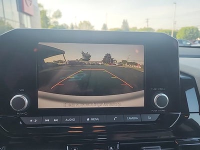 2023 Nissan Pathfinder SV