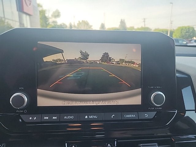 2023 Nissan Pathfinder SV