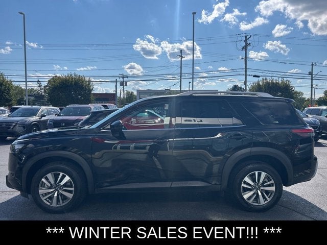 2025 Nissan Pathfinder SL