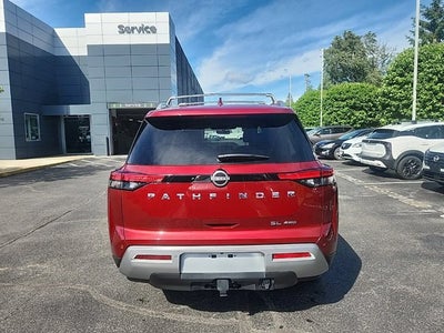 2023 Nissan Pathfinder SL
