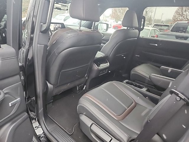 2025 Nissan Armada SL