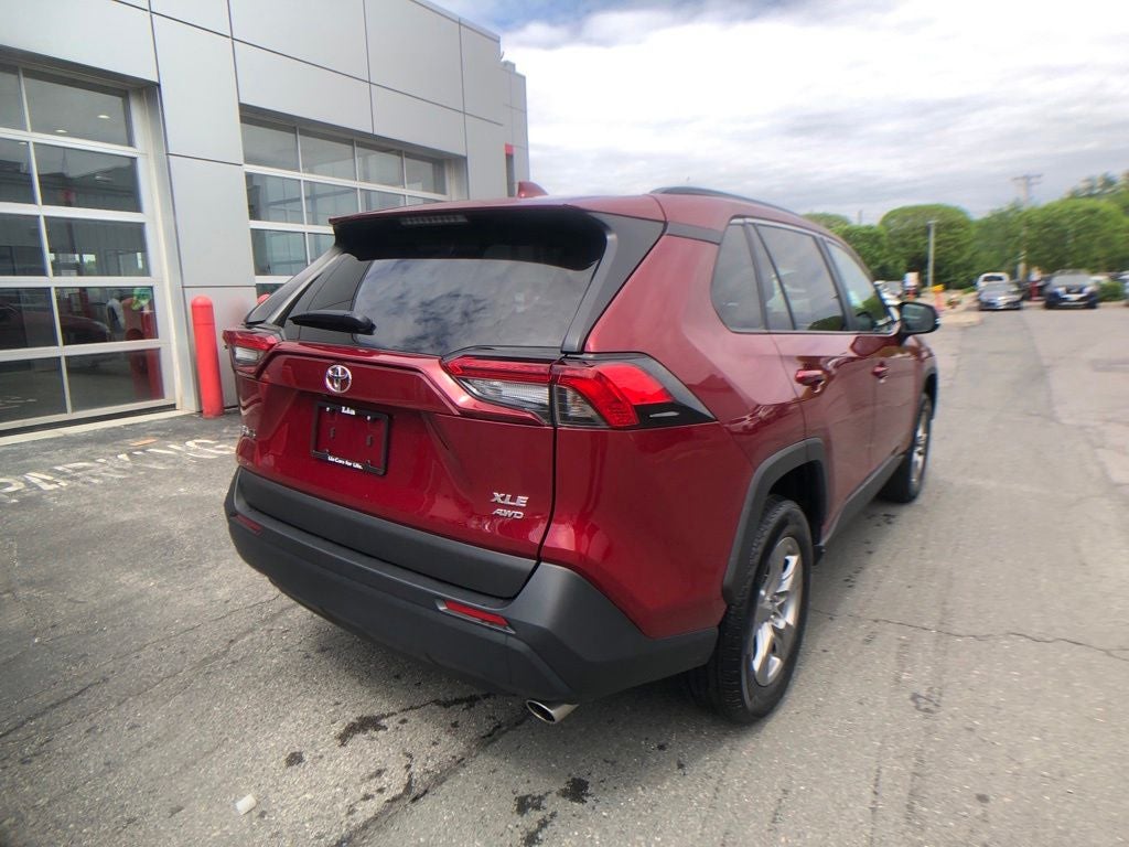 2025 Toyota RAV4 XLE