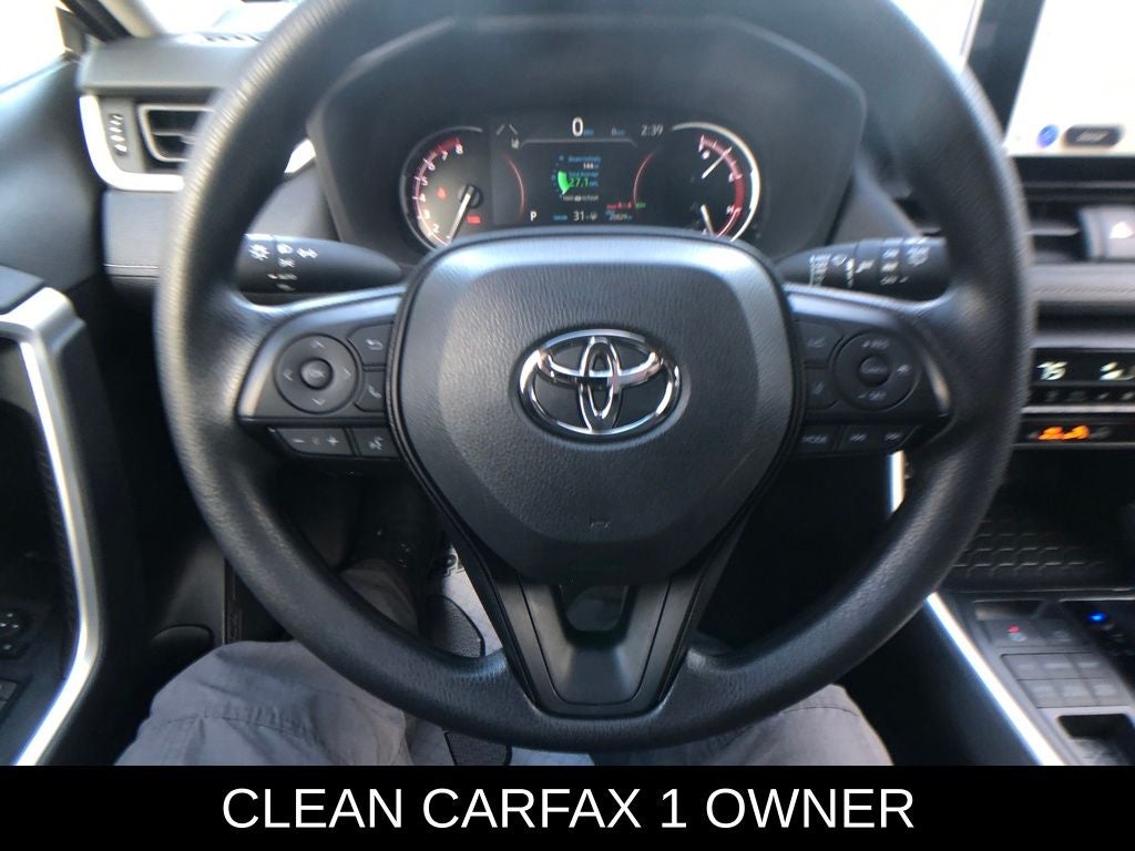 2025 Toyota RAV4 XLE