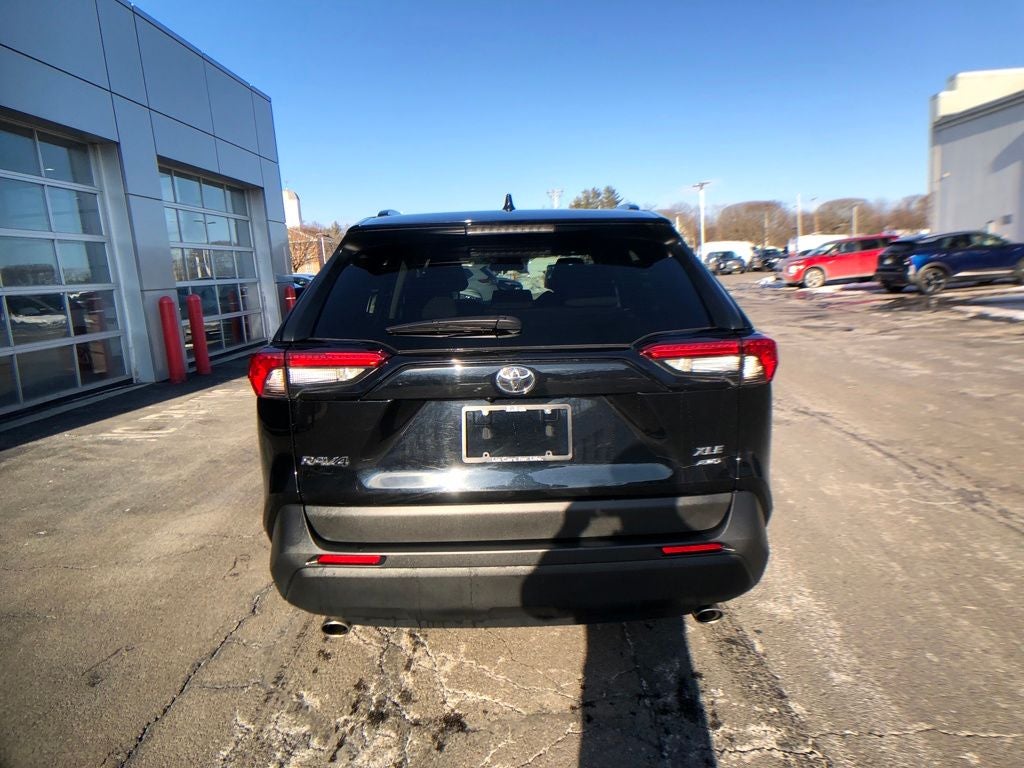 2025 Toyota RAV4 XLE