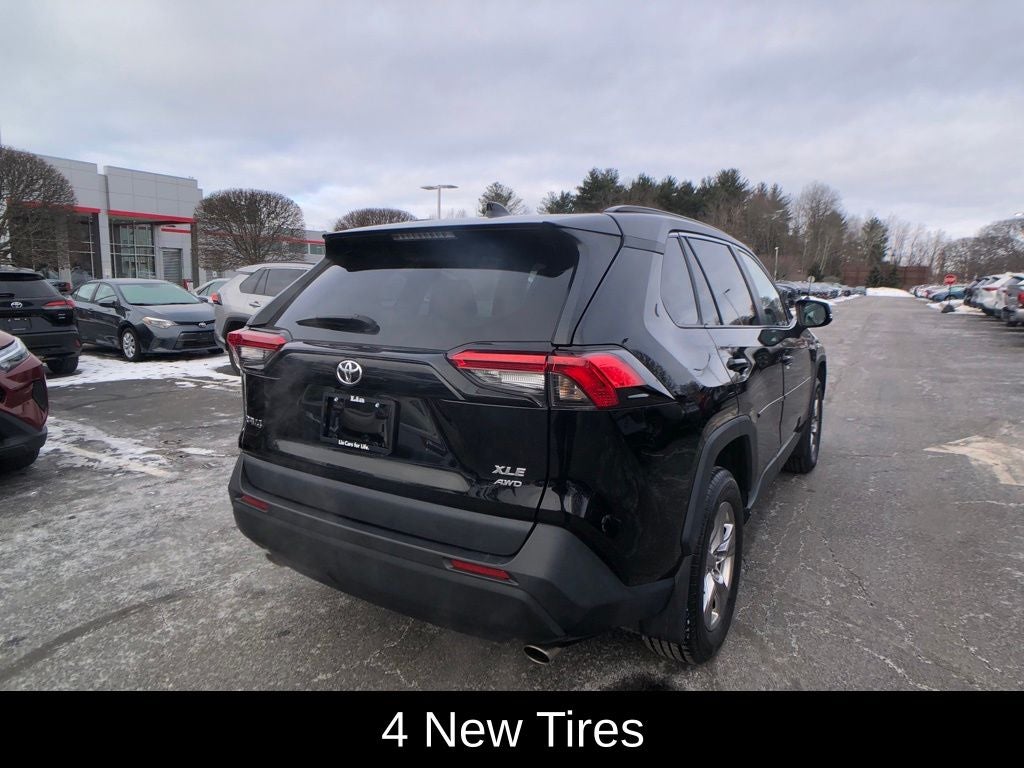 2022 Toyota RAV4 XLE