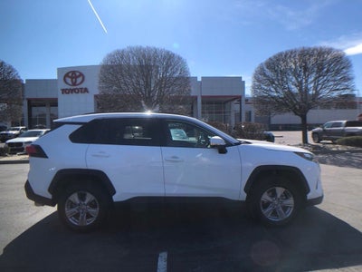 2025 Toyota RAV4 XLE