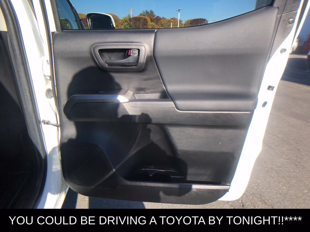 2022 Toyota Tacoma SR5 V6