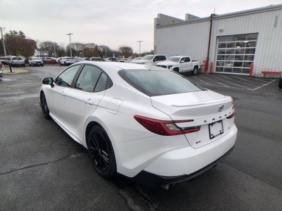 2025 Toyota Camry SE