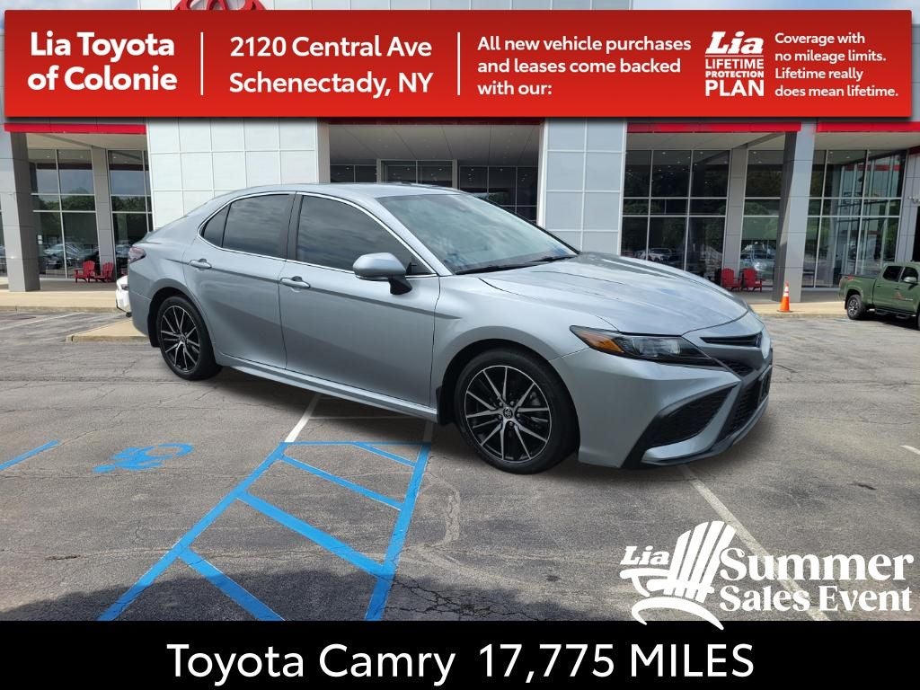 2024 Toyota Camry Hybrid SE