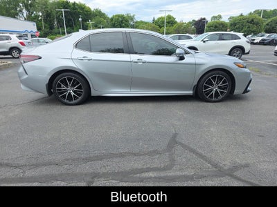 2024 Toyota Camry Hybrid SE