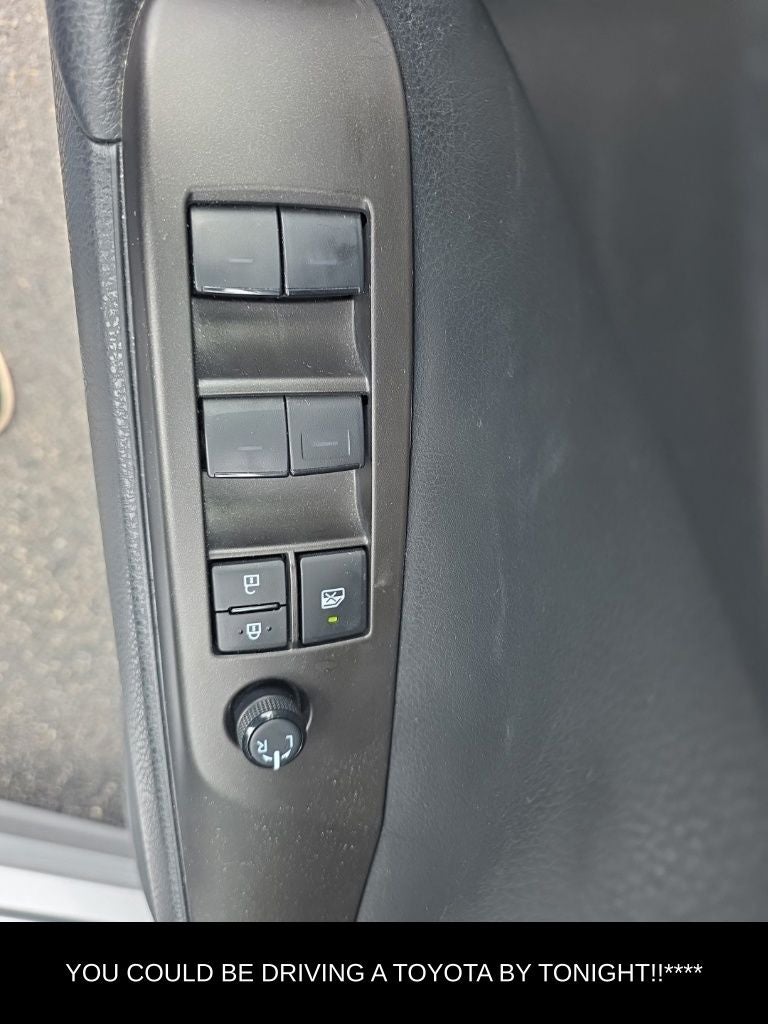 2024 Toyota Camry Hybrid SE