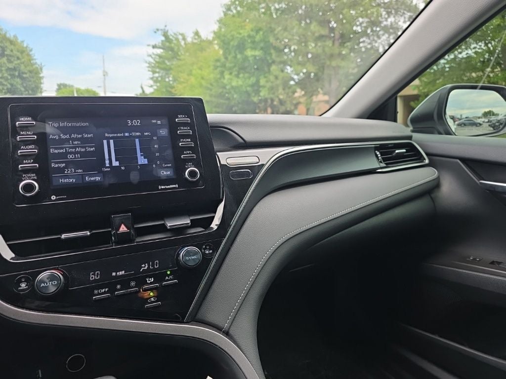 2024 Toyota Camry Hybrid SE