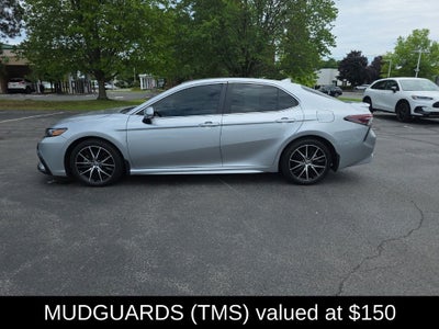 2024 Toyota Camry Hybrid SE