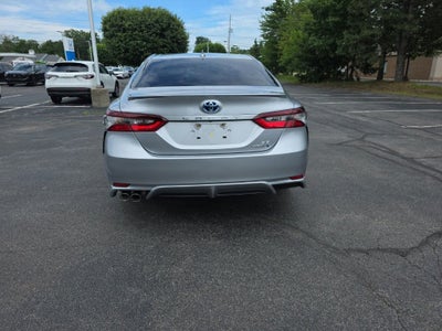 2024 Toyota Camry Hybrid SE