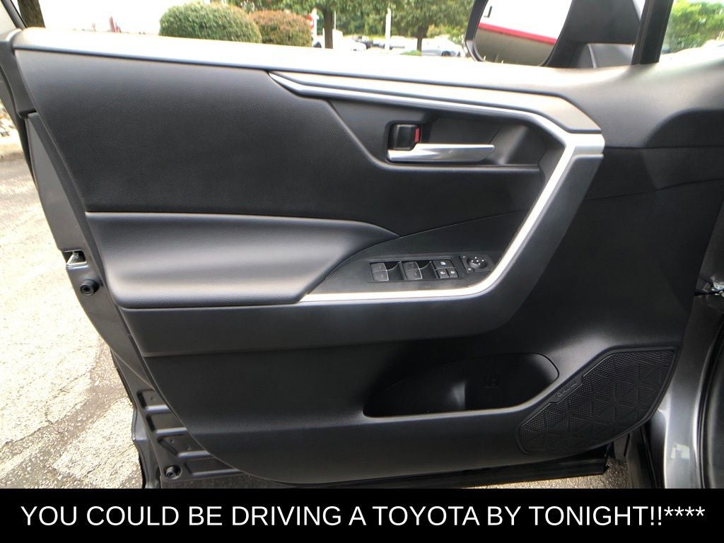 2023 Toyota RAV4 Hybrid SE