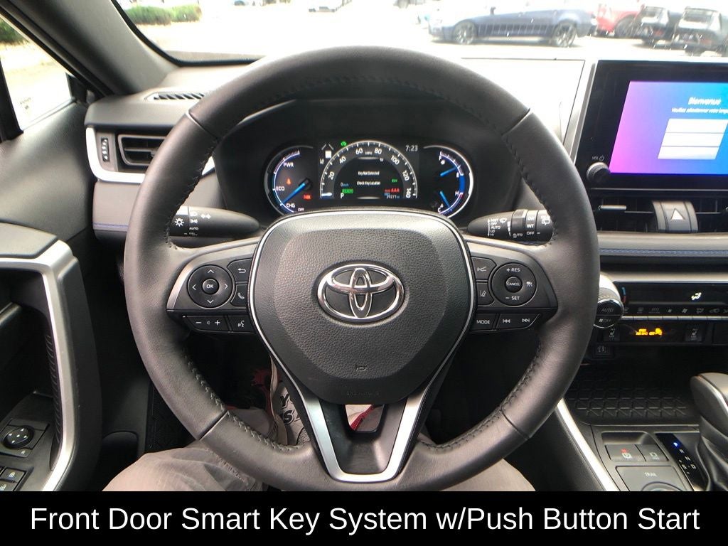 2023 Toyota RAV4 Hybrid SE