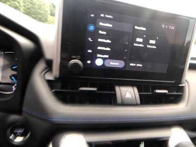 2023 Toyota RAV4 Hybrid SE