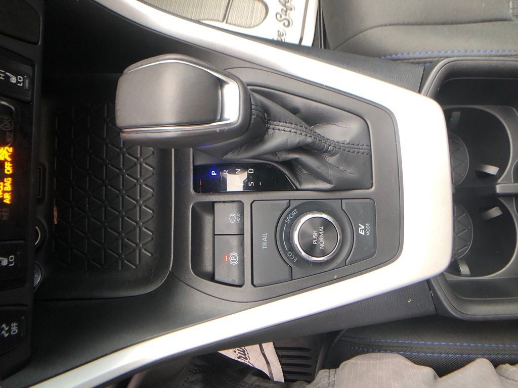 2023 Toyota RAV4 Hybrid SE