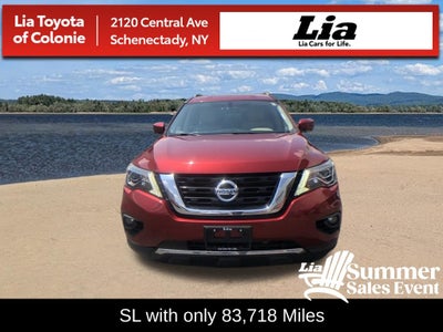 2017 Nissan Pathfinder SL