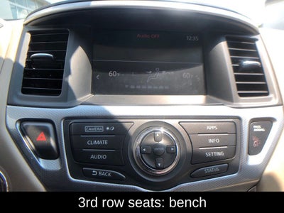 2017 Nissan Pathfinder SL