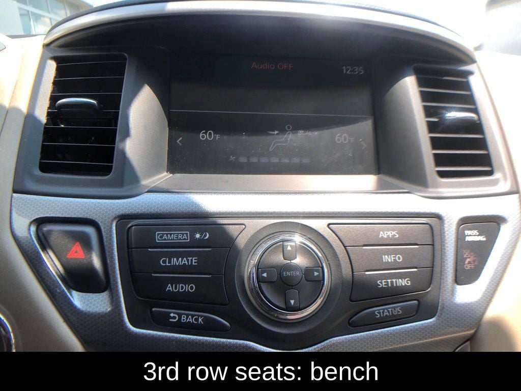 2017 Nissan Pathfinder SL