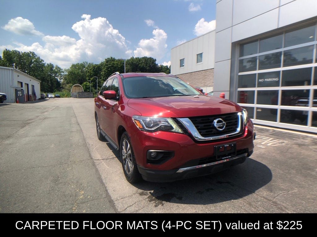 2017 Nissan Pathfinder SL