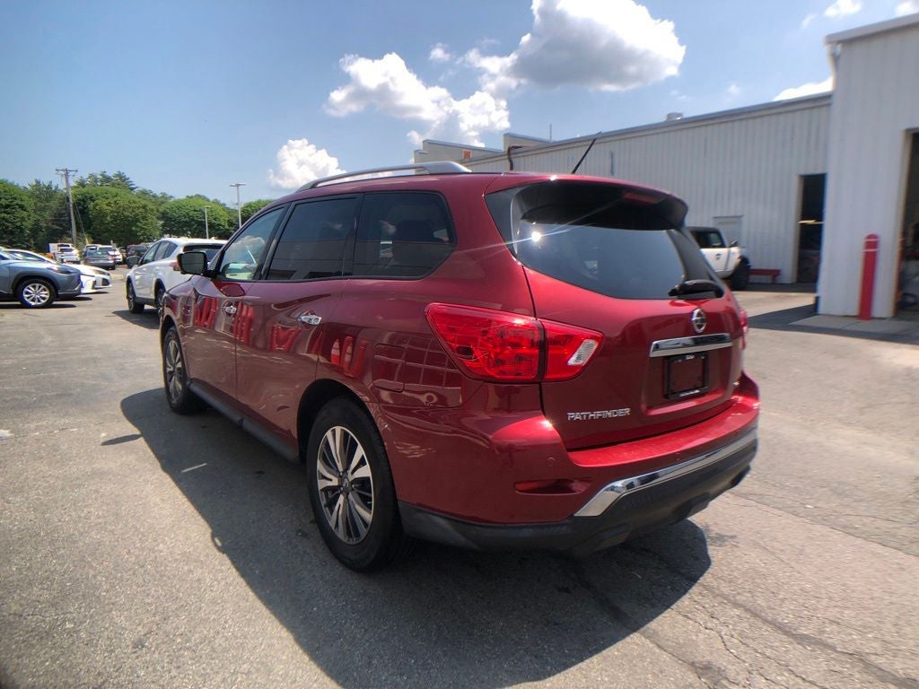 2017 Nissan Pathfinder SL