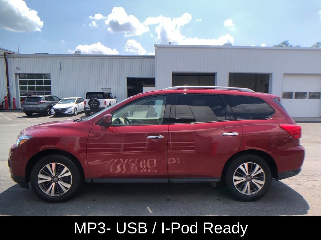 2017 Nissan Pathfinder SL