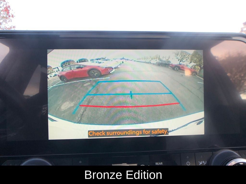 2023 Toyota Highlander Hybrid Bronze Edition