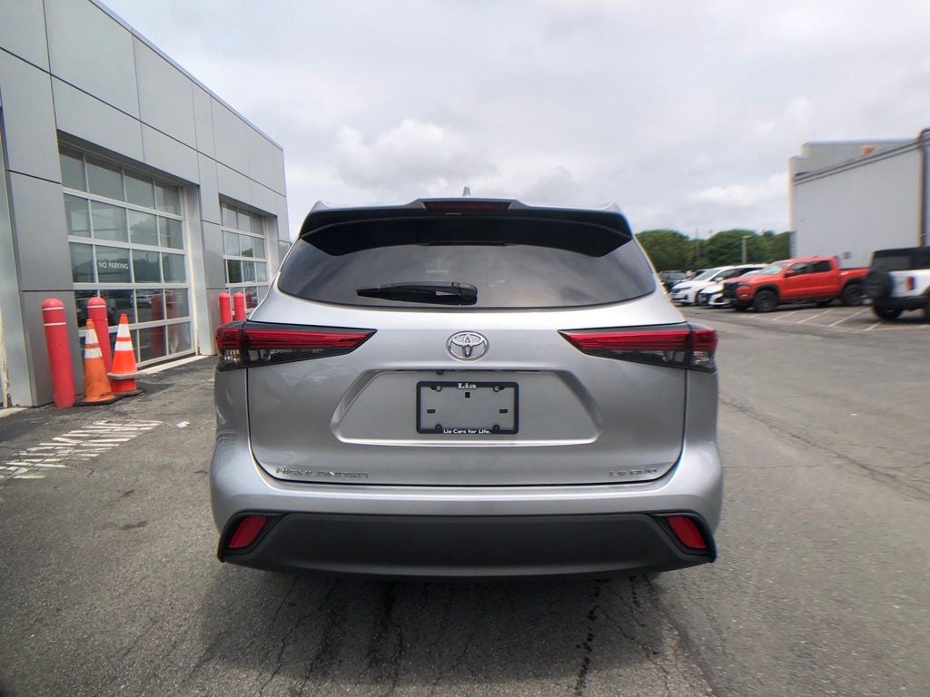 2021 Toyota Highlander LE
