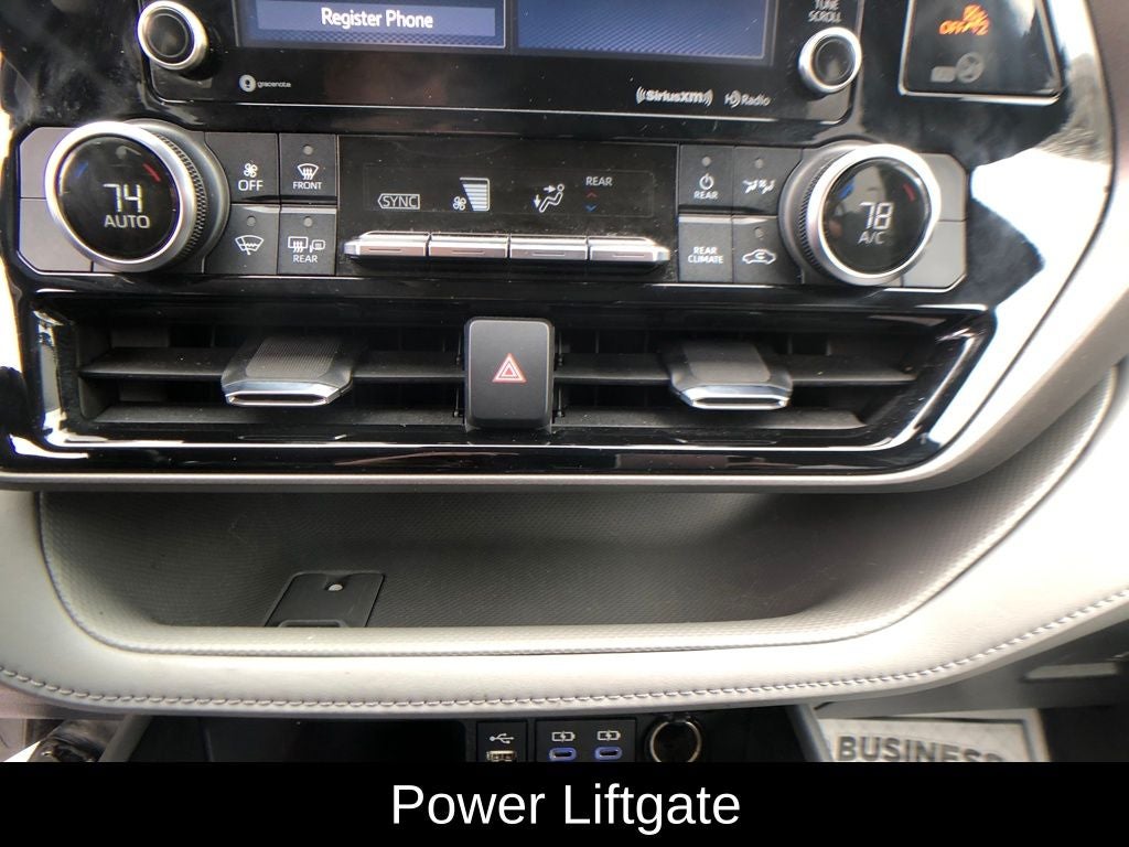 2022 Toyota Highlander LE