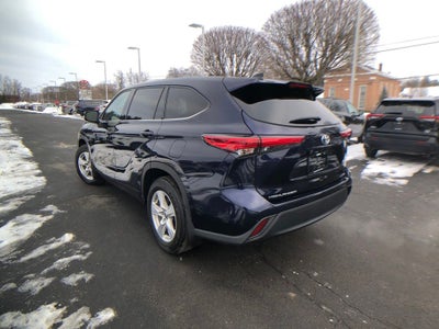 2022 Toyota Highlander LE